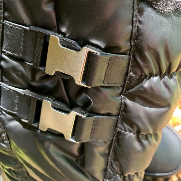 Weatherproof Black Quilted All Weather Footwear/Faux Fur Size 8 - Picture 3 of 10